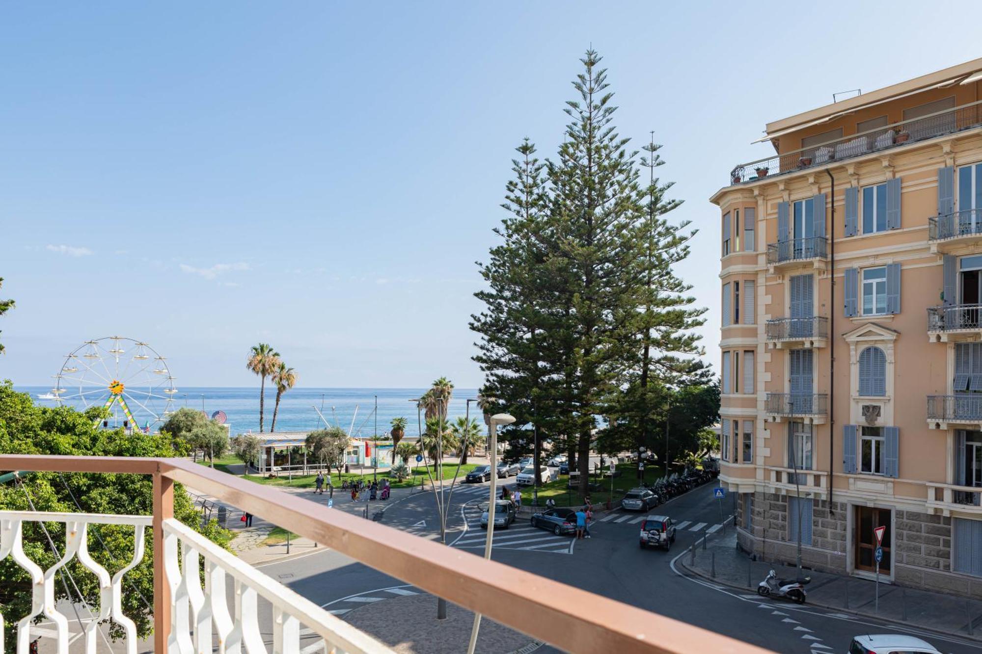 H11 Casa Tecla Centro-Mare Lägenhet Sanremo Exteriör bild